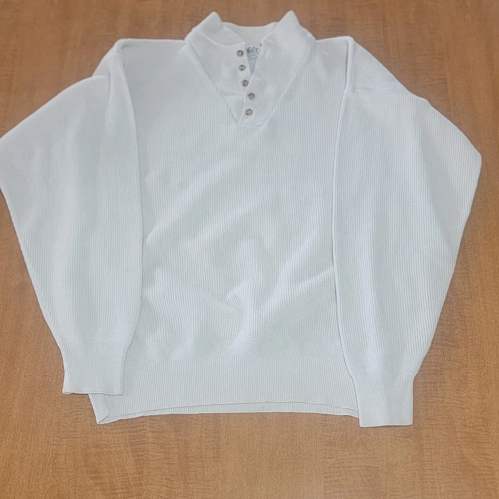 Cardigan - Picture 2 of 4